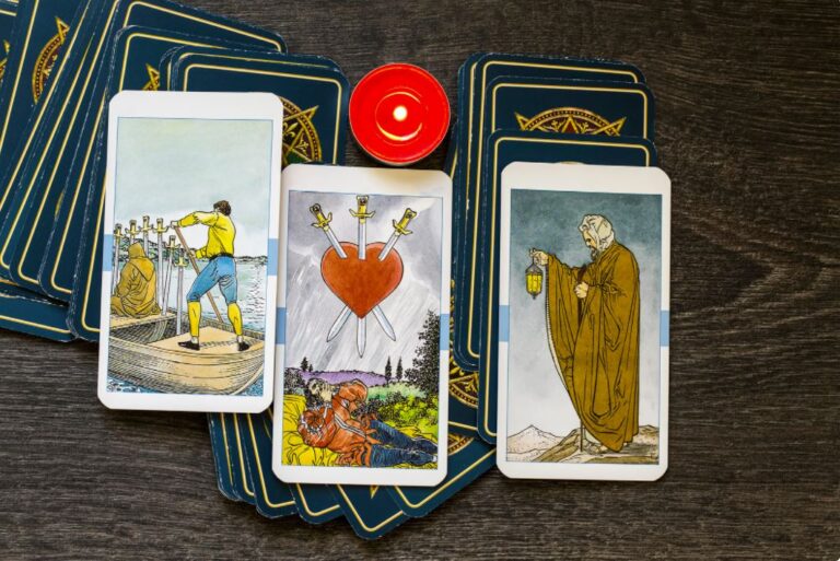 Is It Possible to Do a Tarot Reading on Yourself?