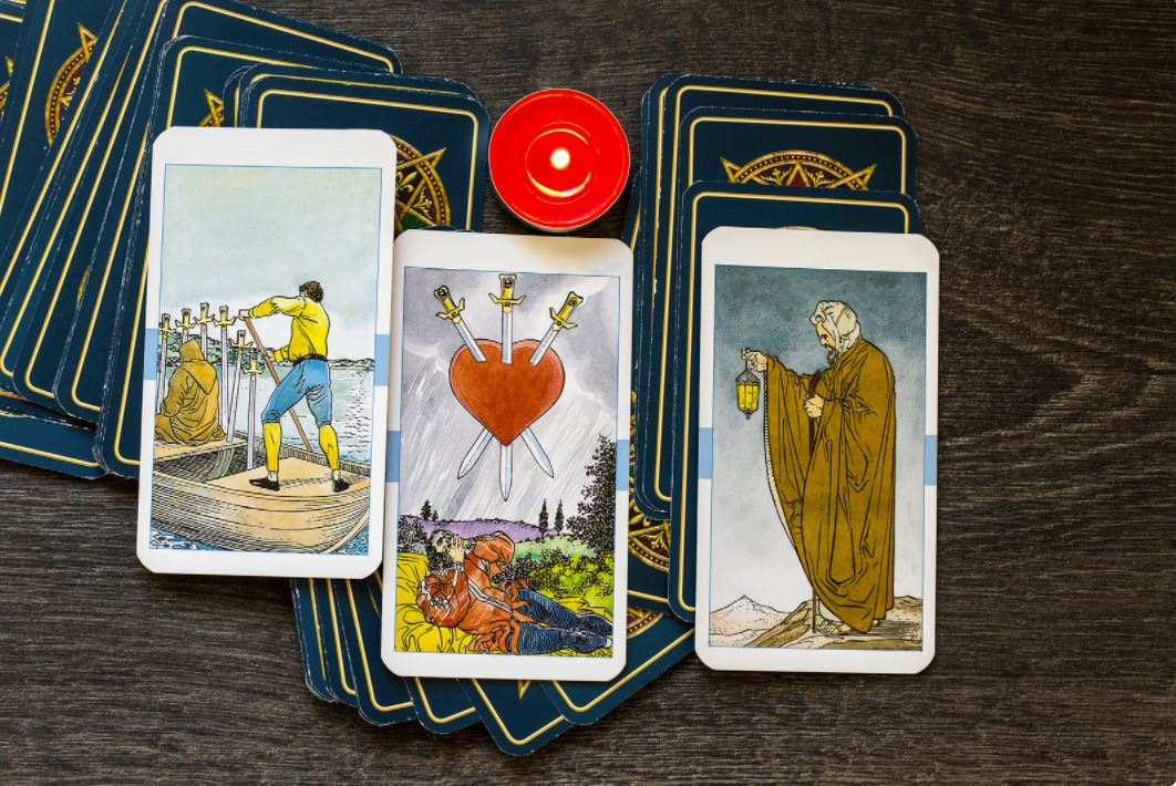 Is It Possible to Do a Tarot Reading on Yourself?